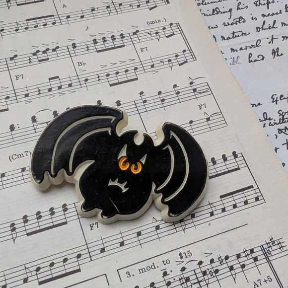 Black Bat Brooch with Orange Eyes - Picture 1 of 6
